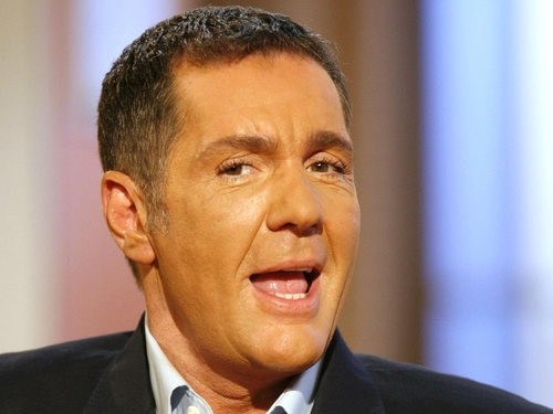 dale-winton.thumb.jpg.02bda0bc17d991ee11bc92cf1d2faf9c.jpg