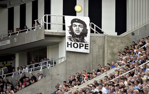 1409412910521_wps_15_A_Che_Guevara_hope_banner.jpg