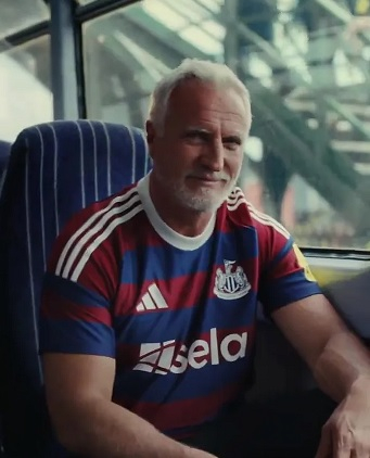 ginola.jpg.e1b4378688af10e611d077ddd4934a38.jpg